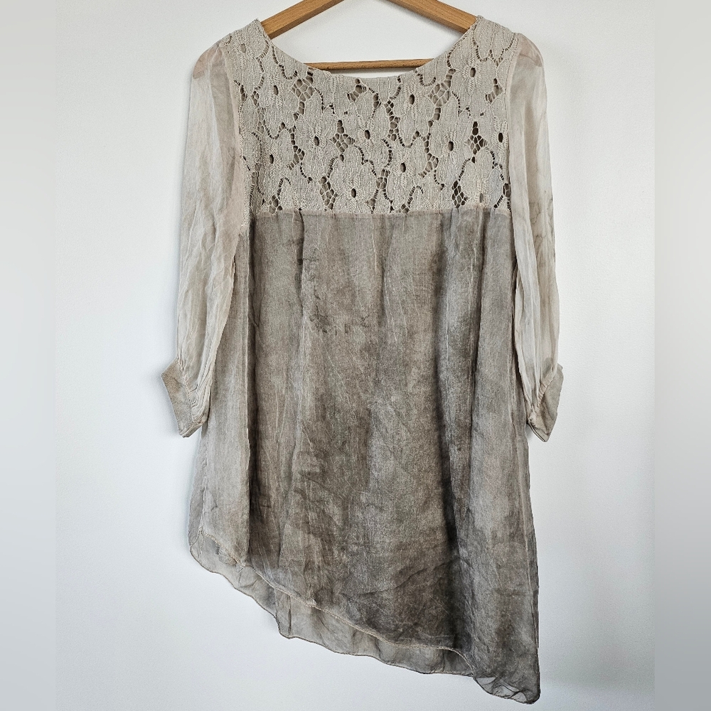 H Trend Italy 100% Silk Blouse Womens Medium Gray Whimsical Lace Floral Flowy - Picture 3 of 13